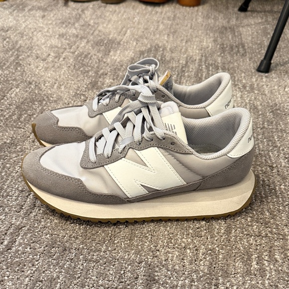 New Balance Classic Gray and White Shoes - Picture 1 of 5
